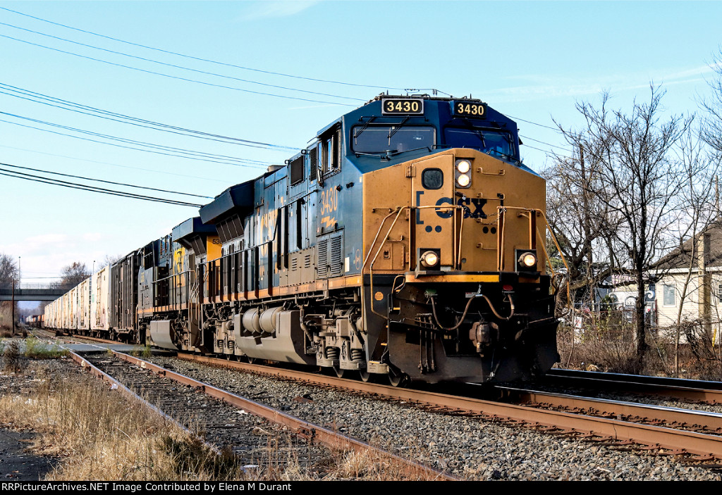 CSX 3430 on I-032